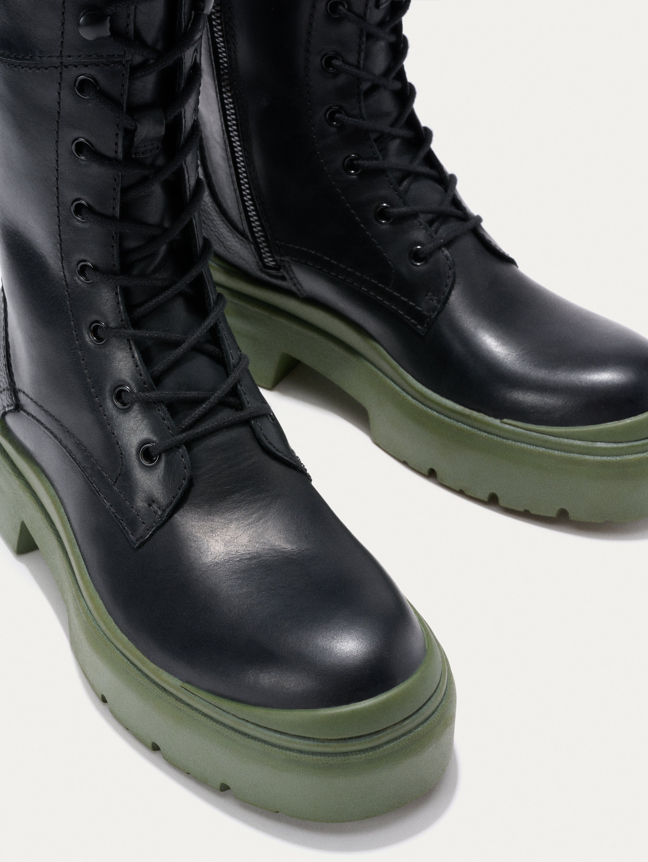 BOTA COMBAT FIELD VERDE