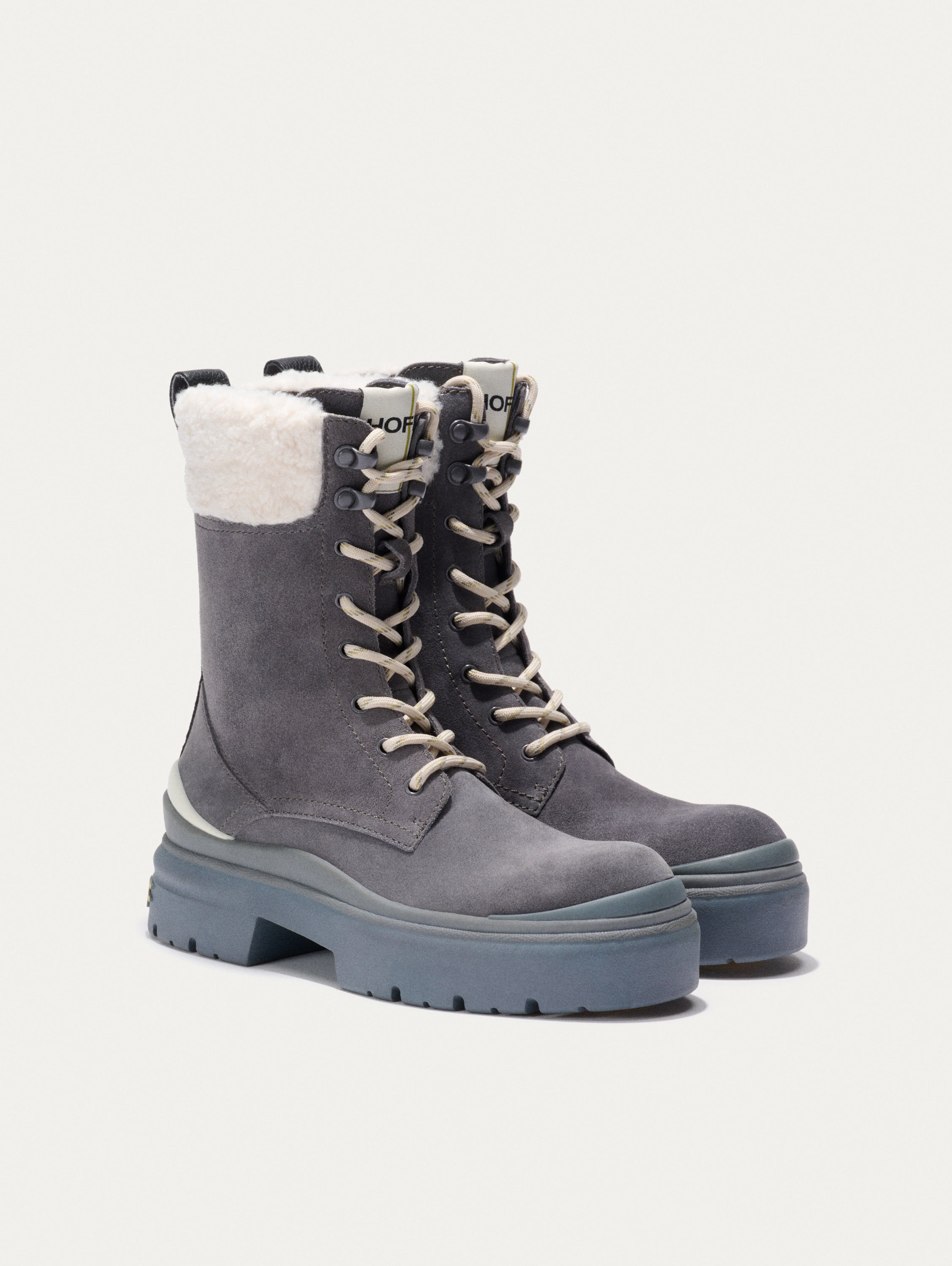 BOTA ACORDONADA MOUNTAIN GRIS